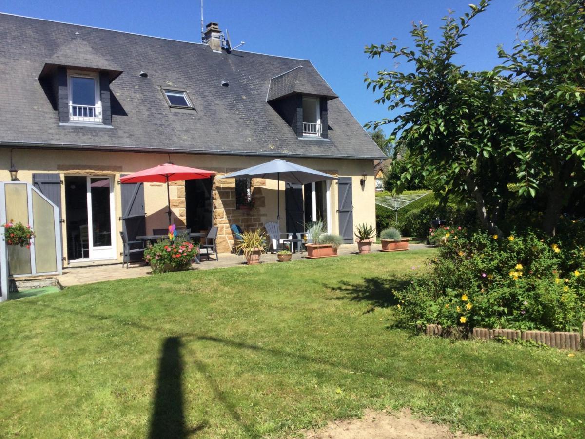 Coup De Coeur Assure ! Calm Comme A La Maison ! Maison Spacieuse Avec Grande Terrasse Pour 2 A 5 Personnes Proximite Granville Et Mer Avec Wifi Et Parking Gratuits Екстер'єр фото